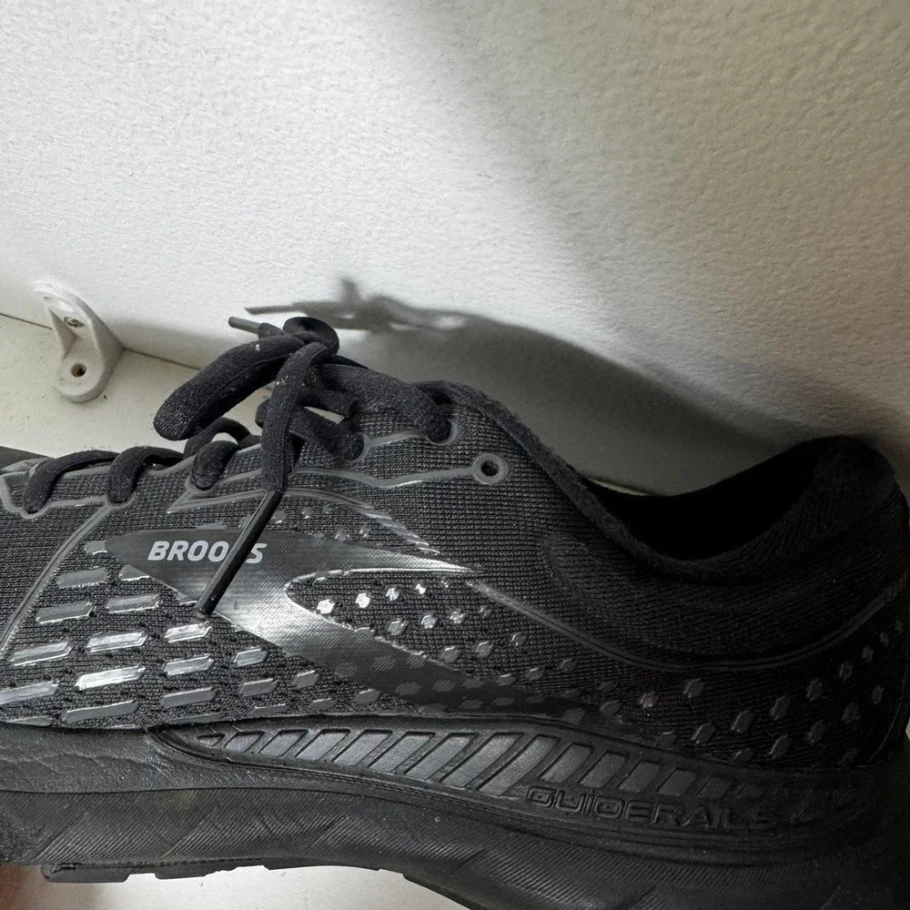 Brooks Adrenaline Sneakers Running Shoes GTS 21 Black Mens 9.5 Running outdorsy